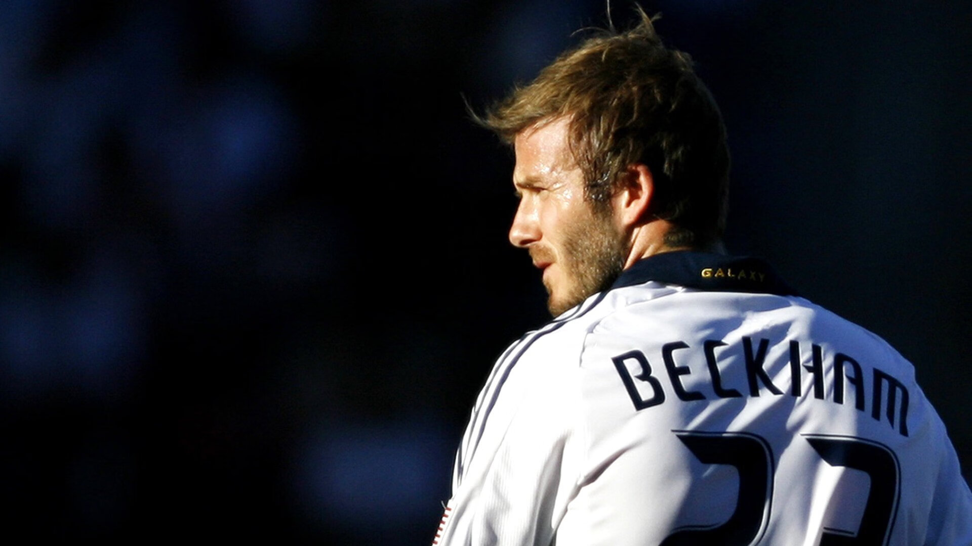 蒂姆回归赛场，惊险取胜首场状态亮眼，巴塞罗那观众沸腾！